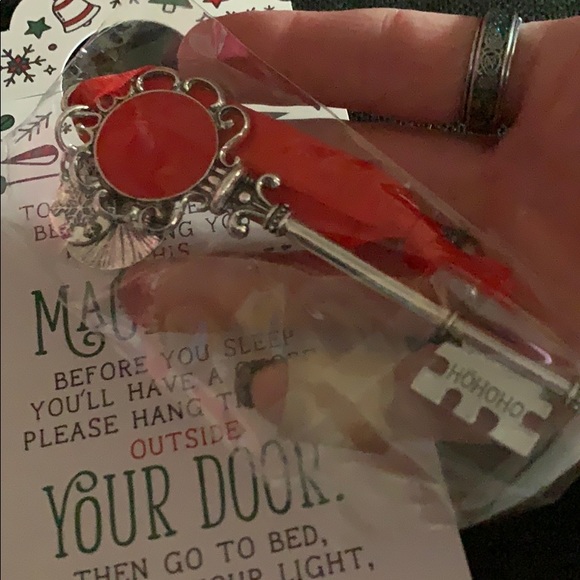 $5w/purchase 🛍NWT Santa’s Magic Key - Picture 4 of 4